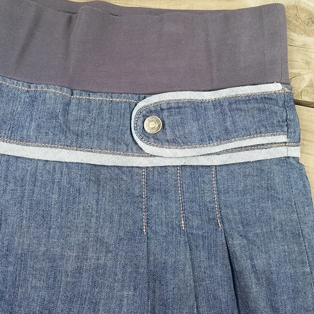 ❤United colors of benetton Jean skirt size small